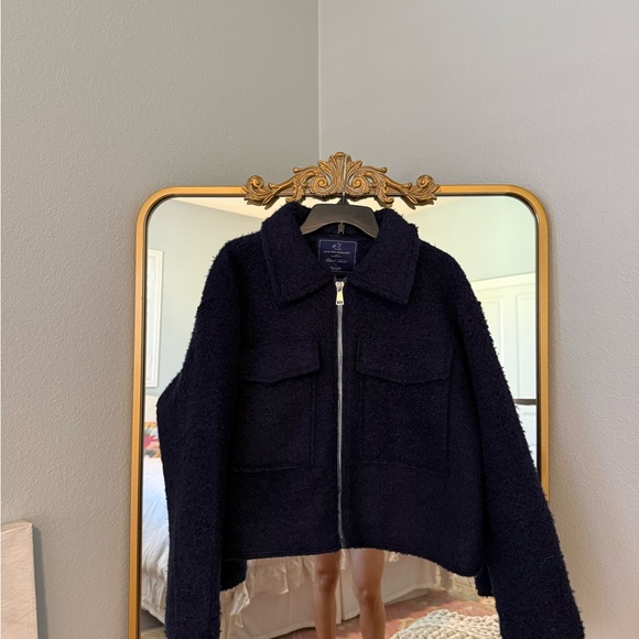 💙 Navy Blue Jacket 💙 - Picture 1 of 4